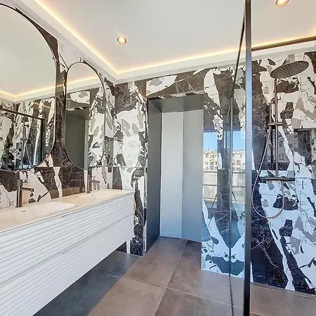 Apartment Nestor&jeeves - Le Royal Luxembourg - Sea View - Terrace